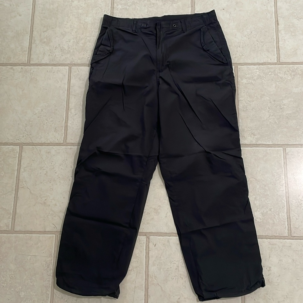 EZY Joggers by UNIQLO, color black